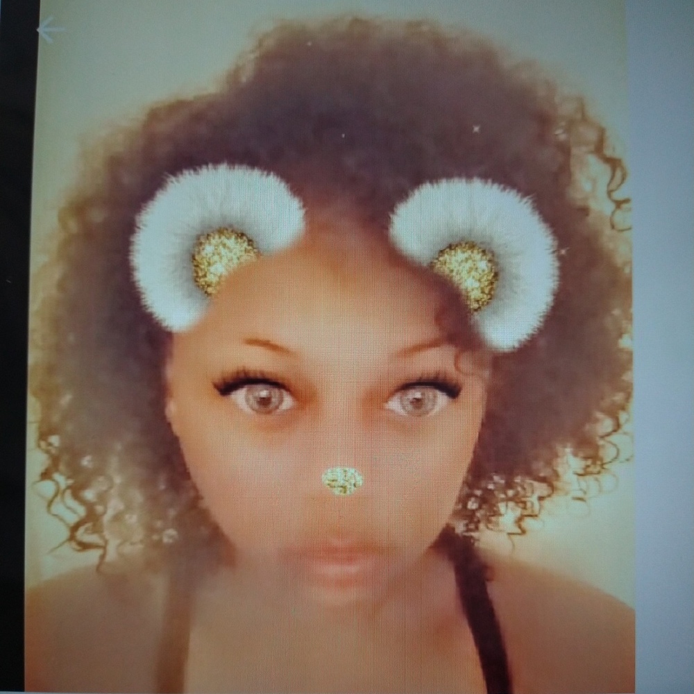 Meet your Posher, Tefaia